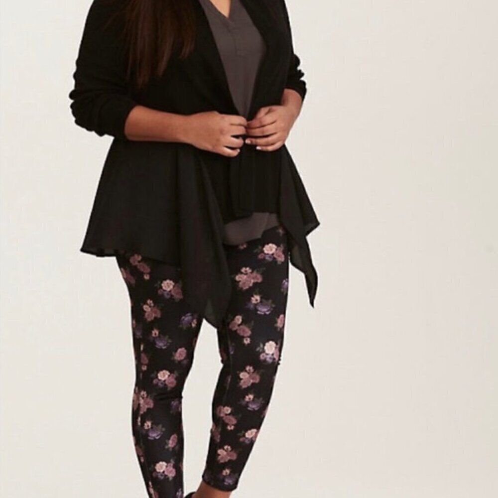 Torrid Black Velvet Floral Leggings Size 2x